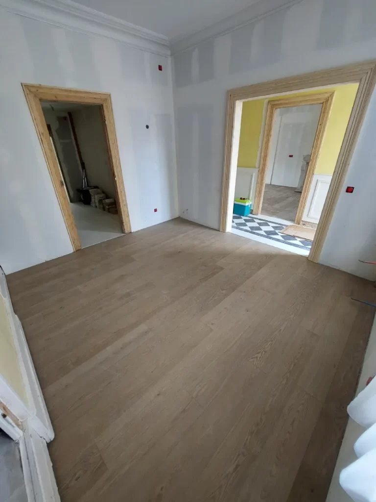 parquet dans une salle à manger